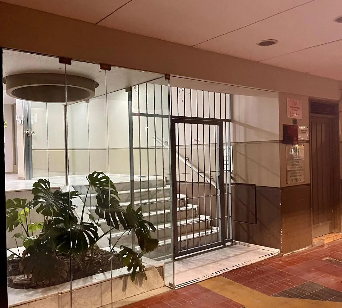 Increible Departamento Para Dos Personas En Microcentro De Mendoza Apartmán